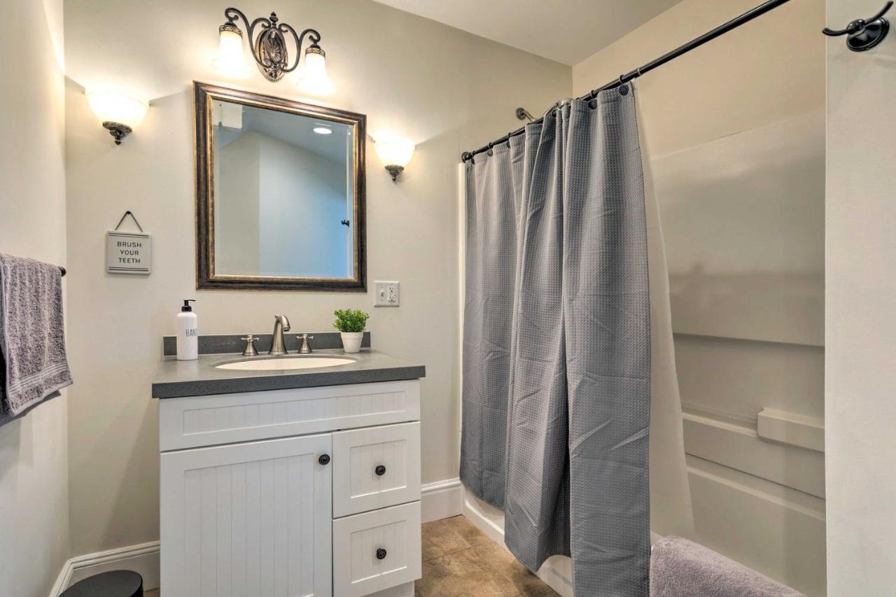 Mystic Refuge With Patio Less Than 1 Mi To Downtown! Extérieur photo
